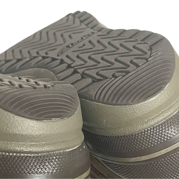 🎁SALE🎁CLARKS MUCKER WATERPROOF INSULATED BROWN ZIP FRONT BOOTS SZ 6.5 MED EUC - Picture 12 of 12